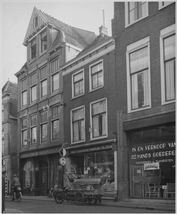 Tussen Krauwelsteeg en Sint Jorissteeg.jpg